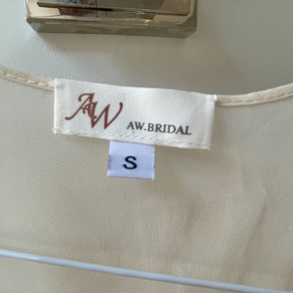 Bridesmaid Chiffon Wrap Cape with Flutter Sleeves - Picture 2 of 4